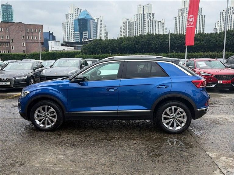 VOLKSWAGEN T-ROC