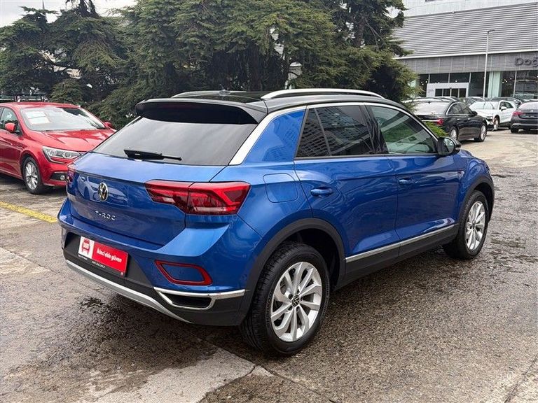 VOLKSWAGEN T-ROC