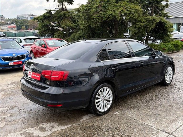 VOLKSWAGEN JETTA