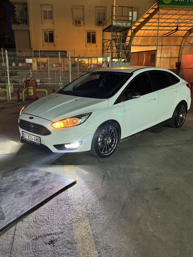 FORD FOCUS