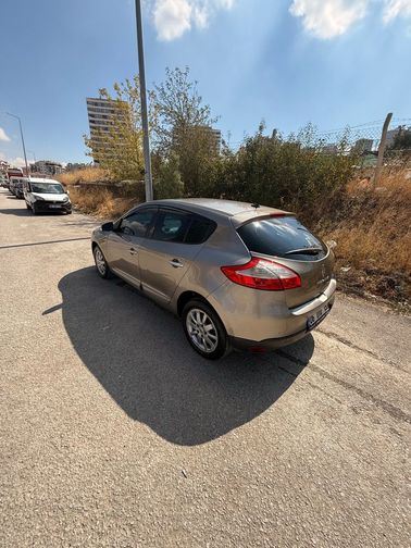 RENAULT MEGANE