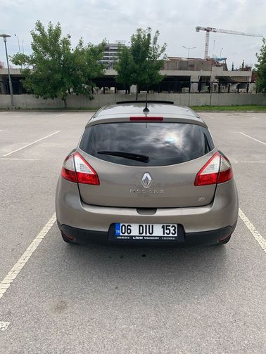 RENAULT MEGANE
