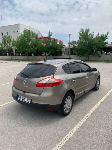 RENAULT MEGANE