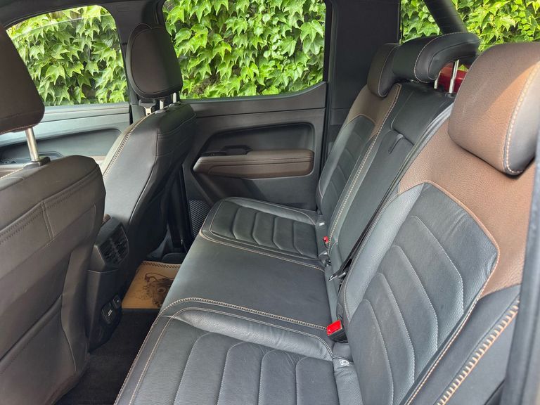 VOLKSWAGEN AMAROK