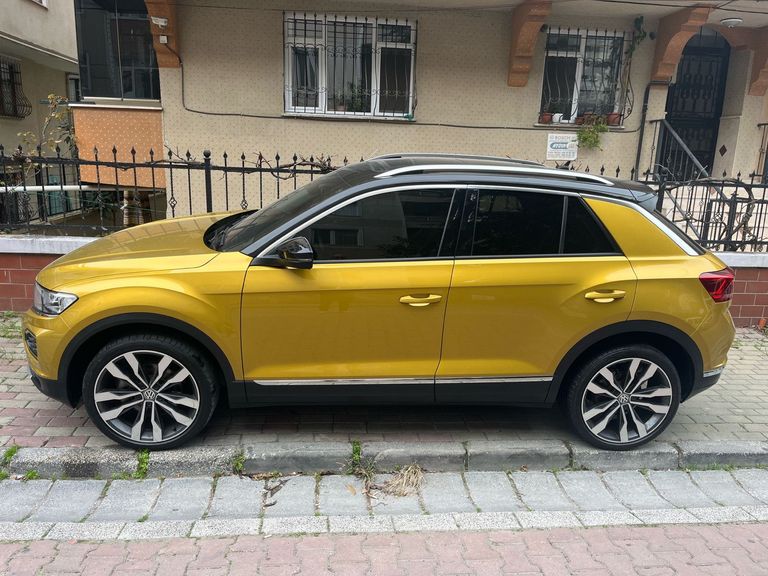 VOLKSWAGEN T-ROC