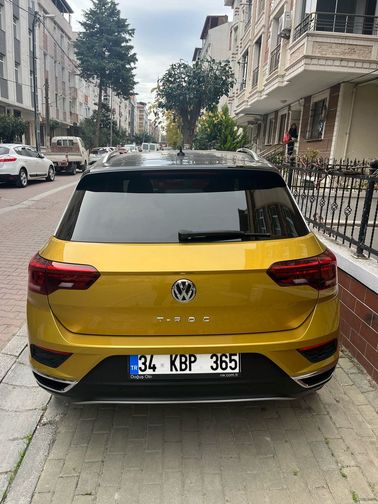 VOLKSWAGEN T-ROC