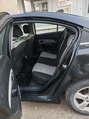 CHEVROLET CRUZE