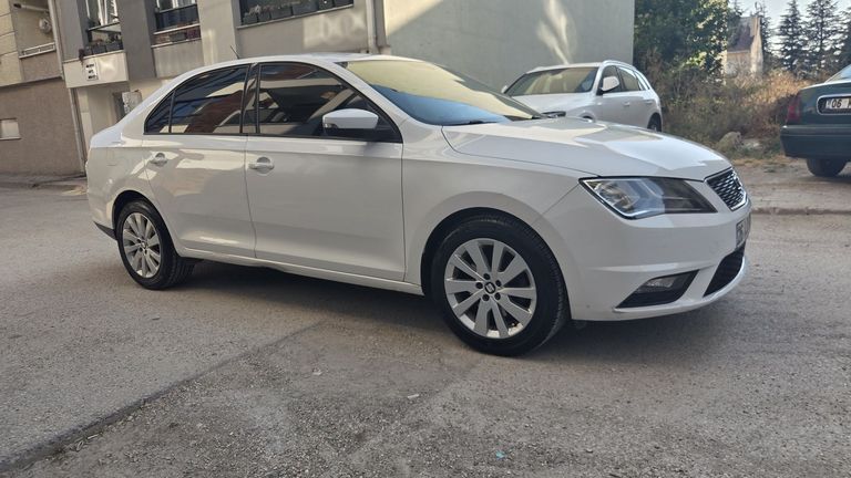 SEAT TOLEDO