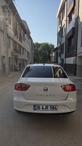SEAT TOLEDO
