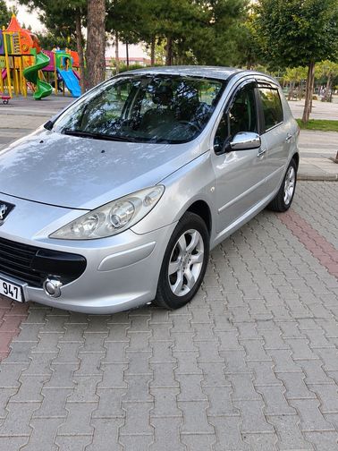 PEUGEOT 307