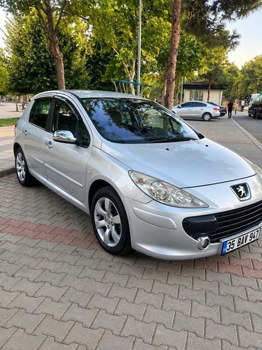 PEUGEOT 307