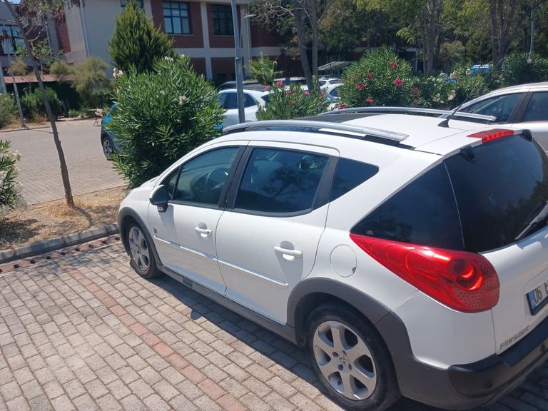 PEUGEOT 207 SW