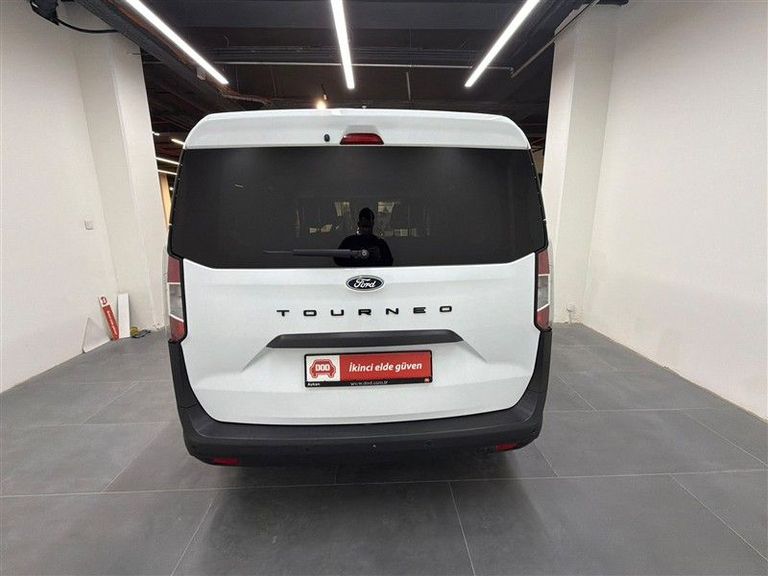 FORD TOURNEO COURIER