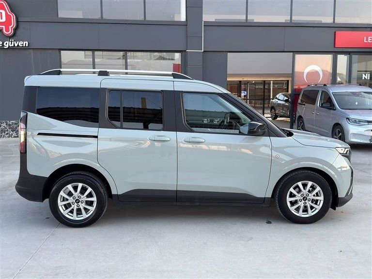 FORD TOURNEO COURIER