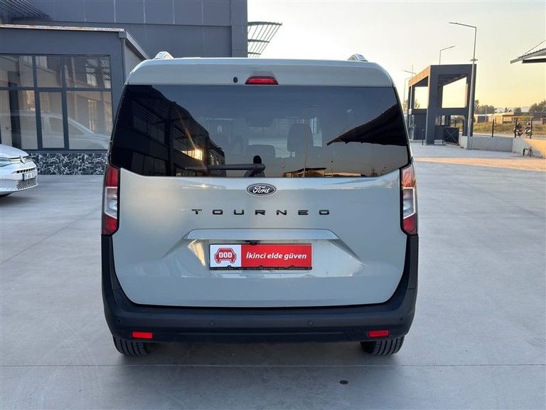 FORD TOURNEO COURIER