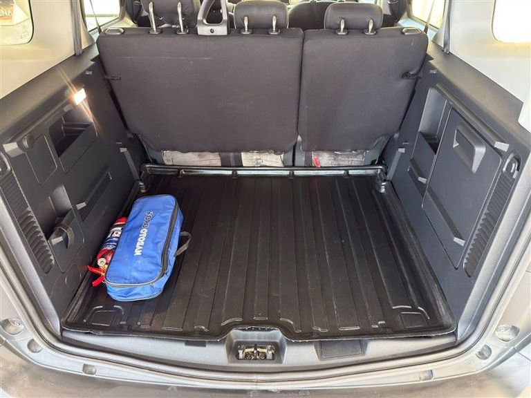 FORD TOURNEO COURIER