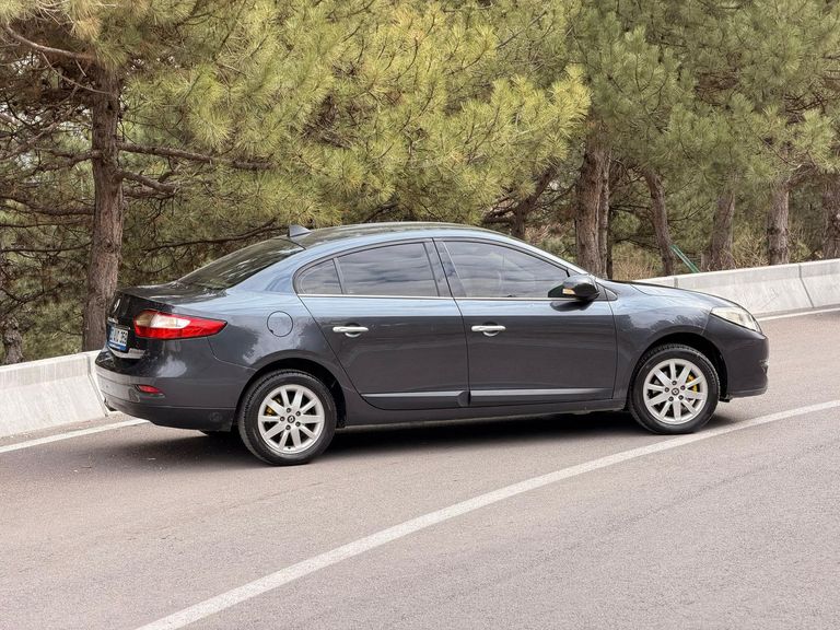 RENAULT FLUENCE