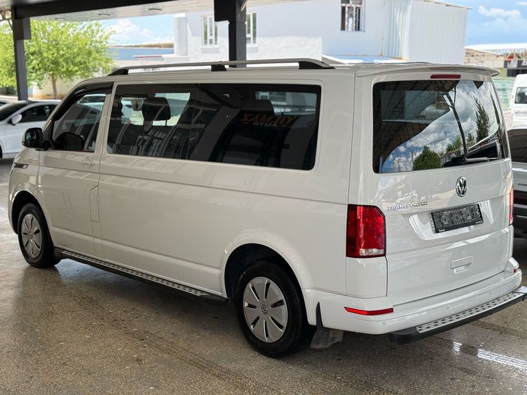 VOLKSWAGEN TRANSPORTER