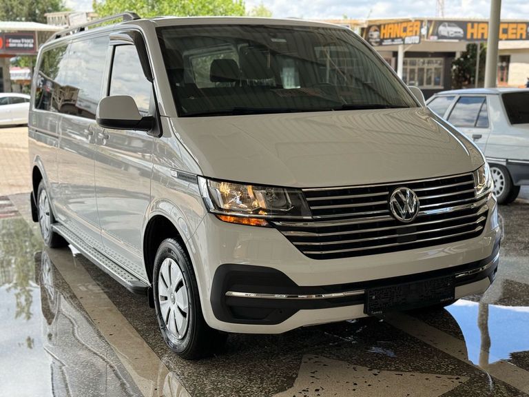 VOLKSWAGEN TRANSPORTER