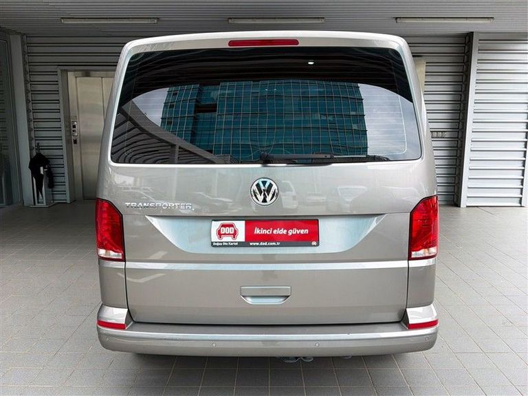 VOLKSWAGEN TRANSPORTER
