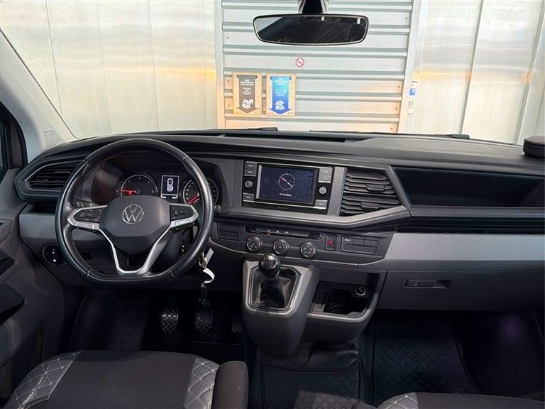 VOLKSWAGEN TRANSPORTER