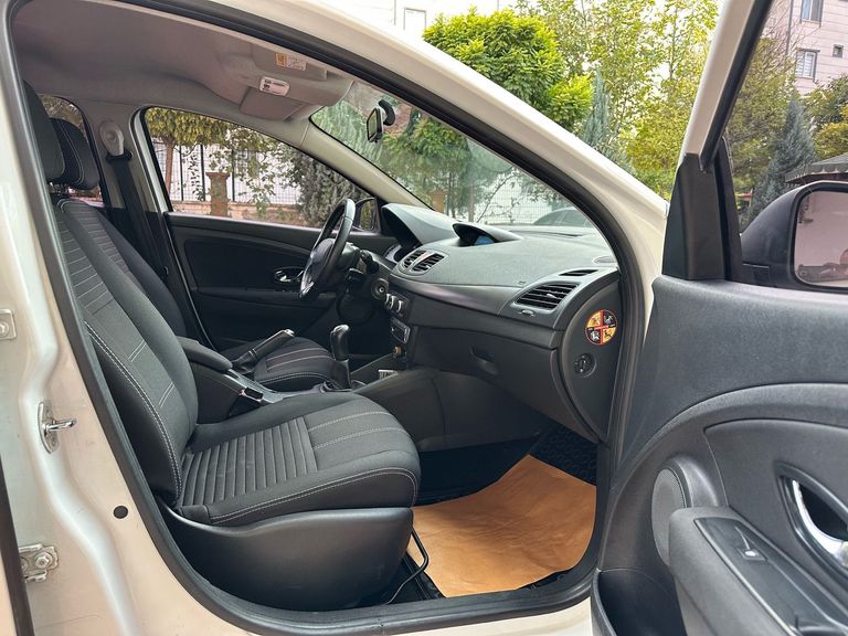 RENAULT FLUENCE
