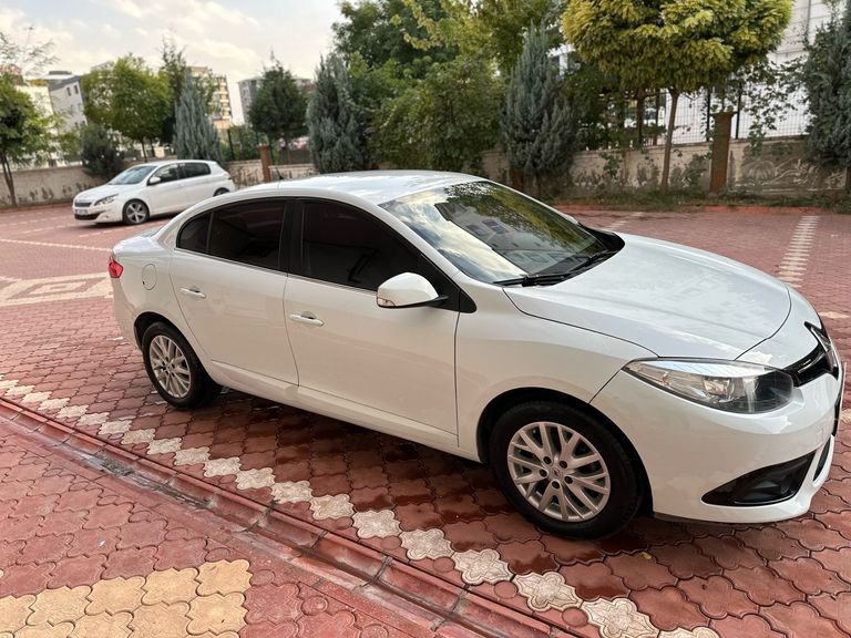 RENAULT FLUENCE