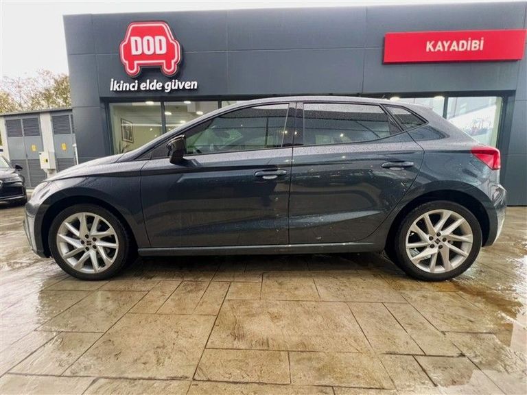 SEAT IBIZA