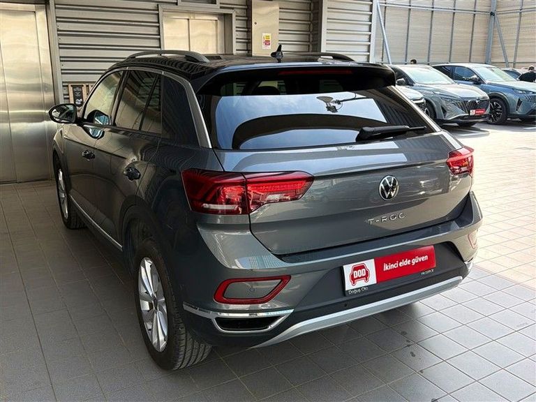 VOLKSWAGEN T-ROC