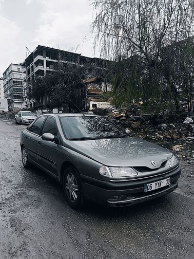 RENAULT LAGUNA
