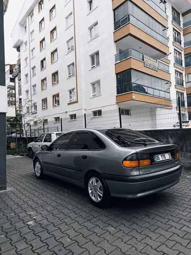 RENAULT LAGUNA
