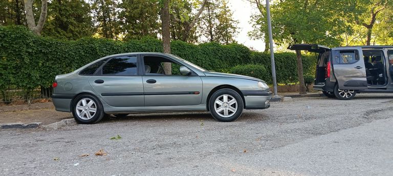RENAULT LAGUNA