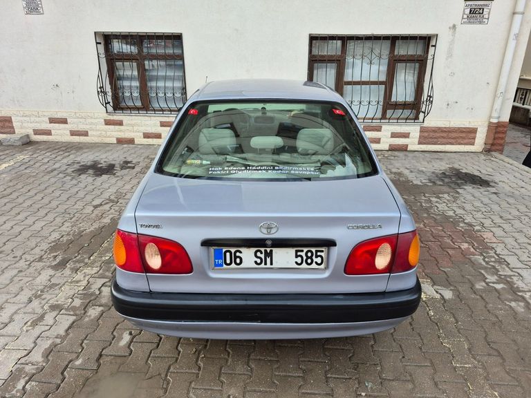 TOYOTA COROLLA
