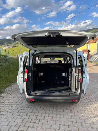 FORD TOURNEO COURIER