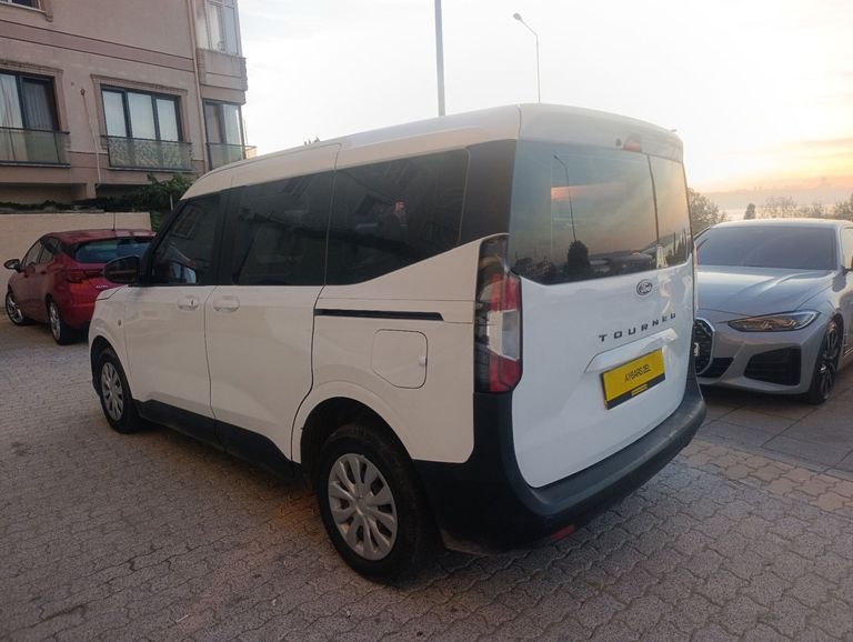 FORD TOURNEO COURIER