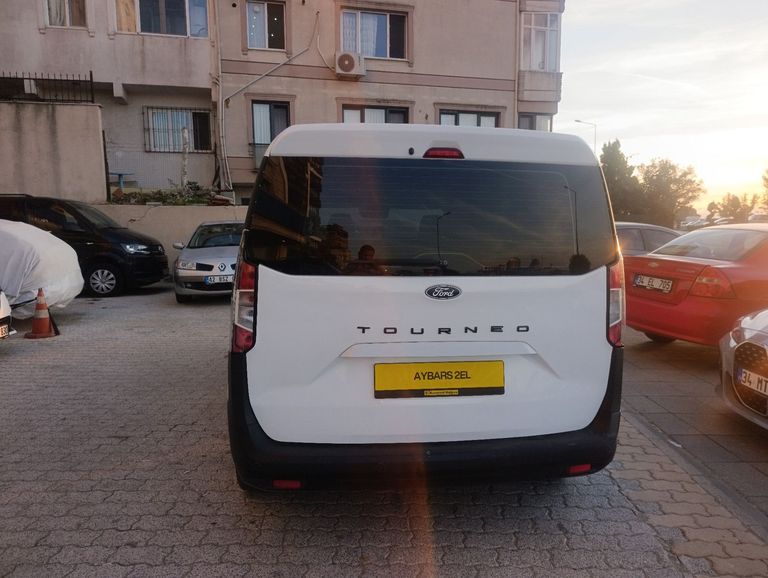 FORD TOURNEO COURIER