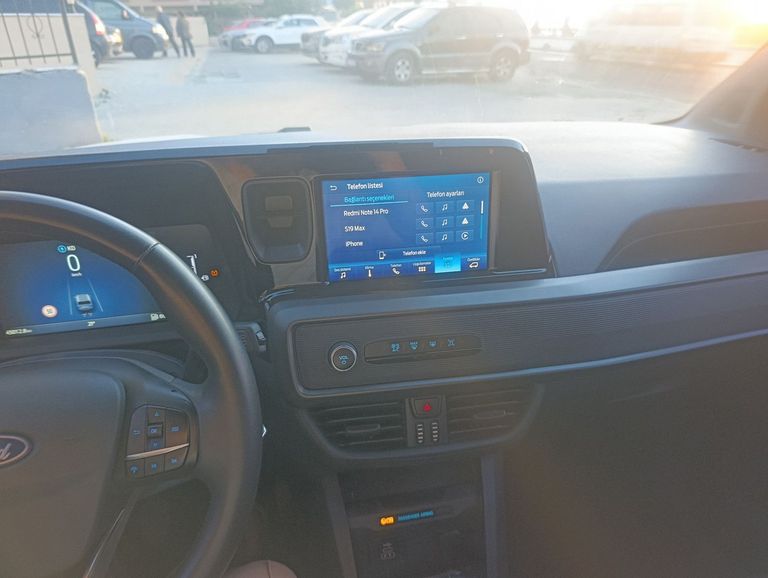 FORD TOURNEO COURIER