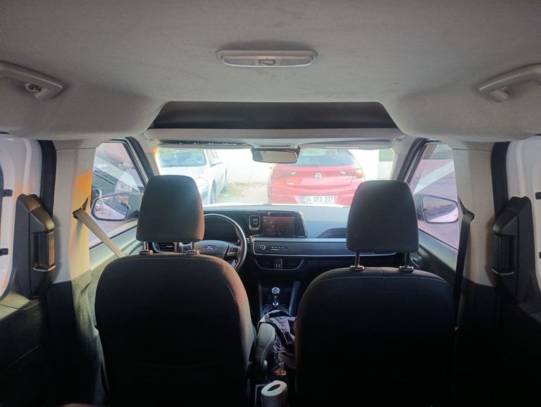 FORD TOURNEO COURIER