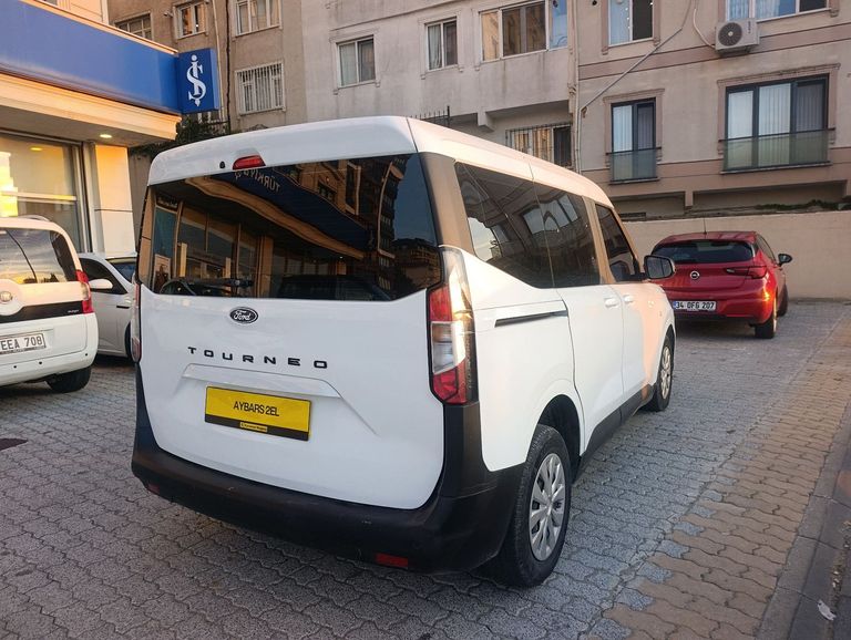 FORD TOURNEO COURIER
