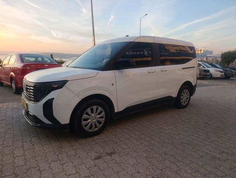 FORD TOURNEO COURIER