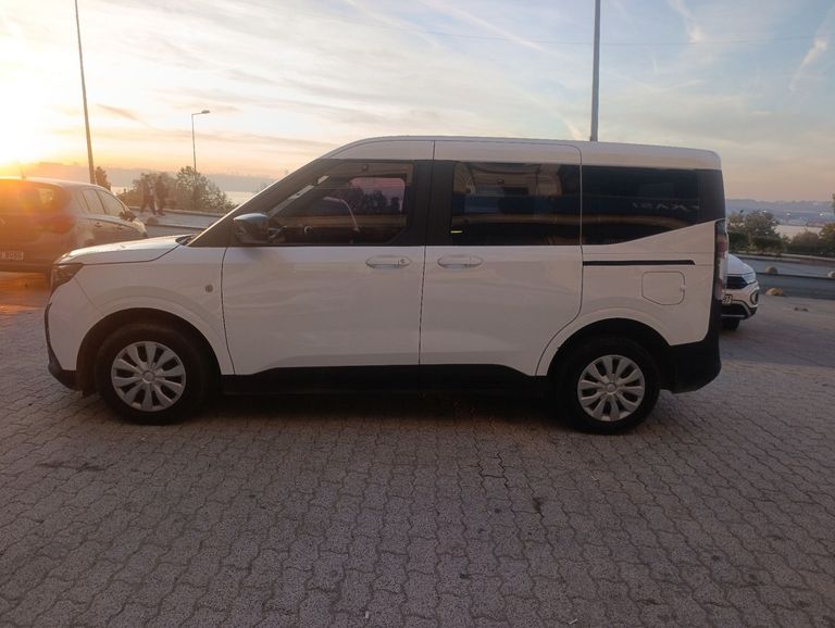 FORD TOURNEO COURIER
