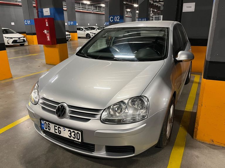 VOLKSWAGEN GOLF