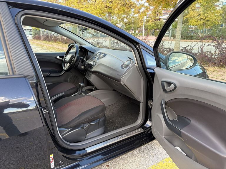 SEAT IBIZA
