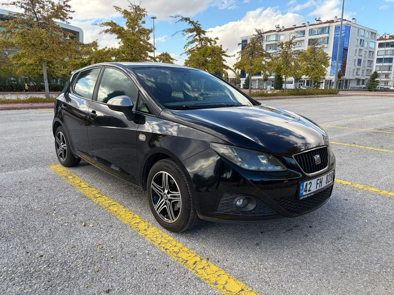 SEAT IBIZA