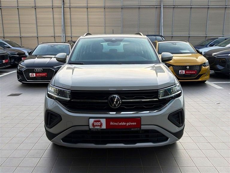 VOLKSWAGEN T-CROSS
