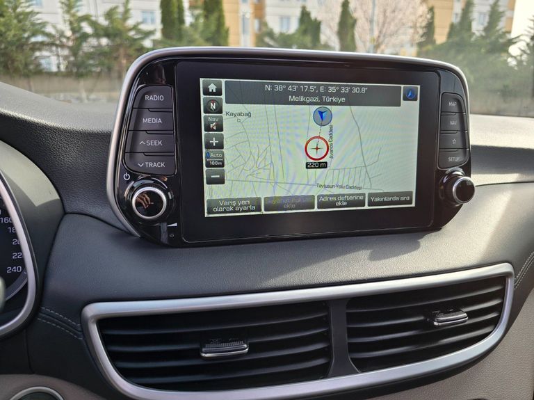 HYUNDAI TUCSON