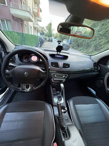 RENAULT FLUENCE