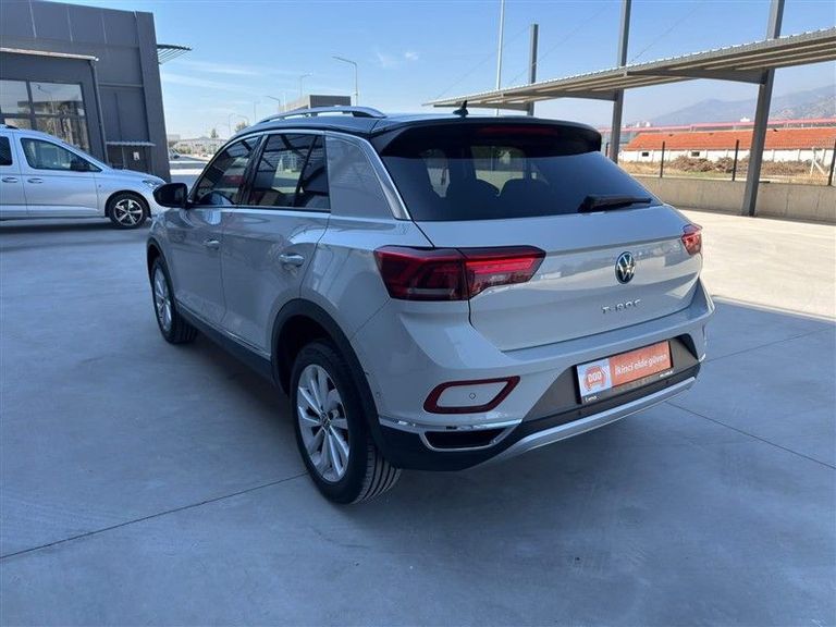 VOLKSWAGEN T-ROC