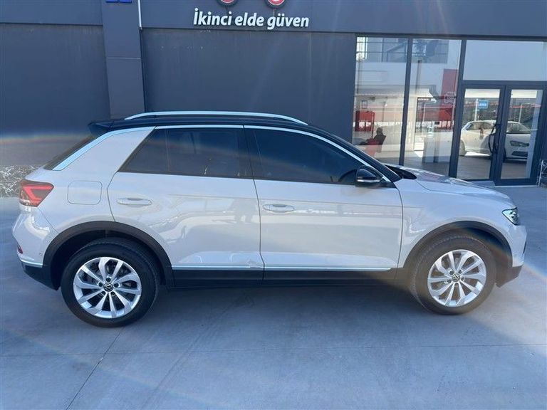 VOLKSWAGEN T-ROC