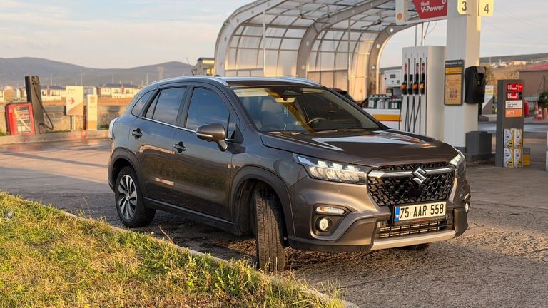 SUZUKI S-CROSS